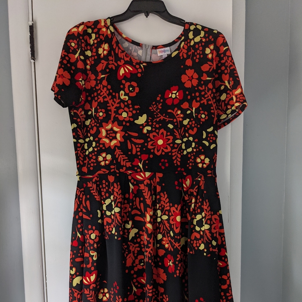 LuLaRoe Amelia Dress Size 2xl Black and Bold